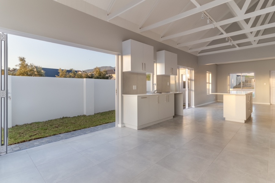 3 Bedroom Property for Sale in Berg En Dal Western Cape